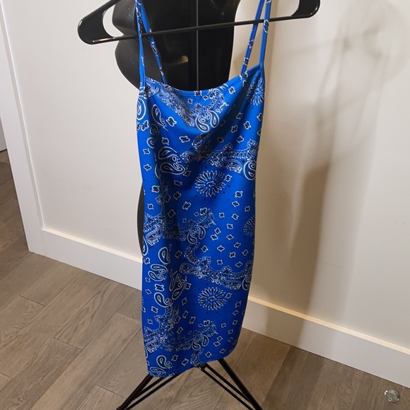 BLUE FLAG DESIGN DRESS - Picture 3 of 4